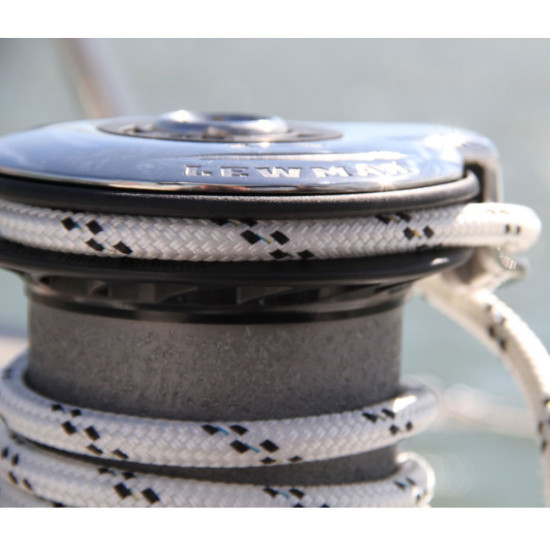 Lewmar Evo Self Tailing Winches